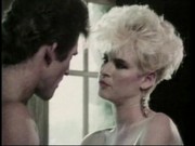 Ретро порно 80-х: мужик трахнул блонду